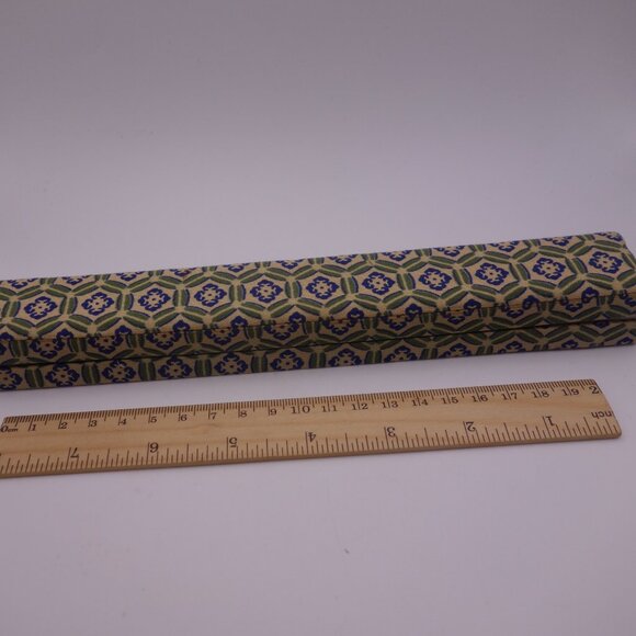Flower Pattern Chop Sticks with Box - Picture 4 of 16